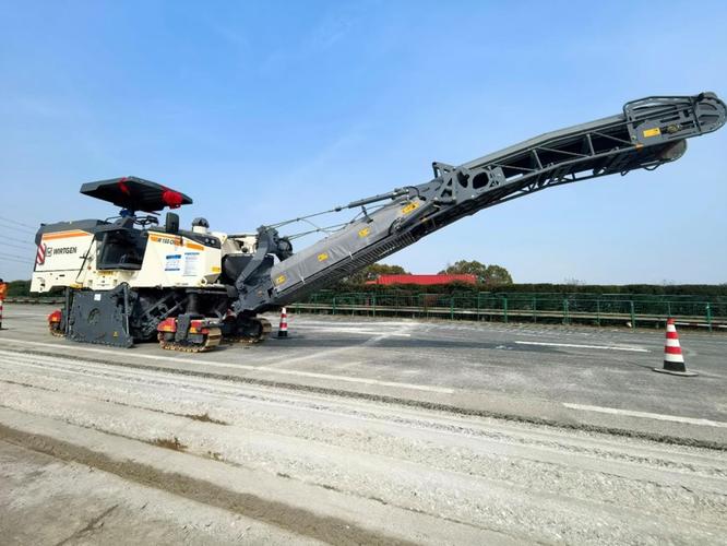 济南维特根铣刨机